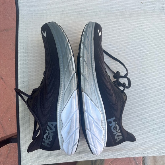 Hoka Arahi 6 - Picture 9 of 11